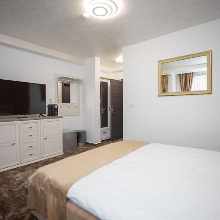 Hotel Del Ponte Тырговиште Экстерьер фото