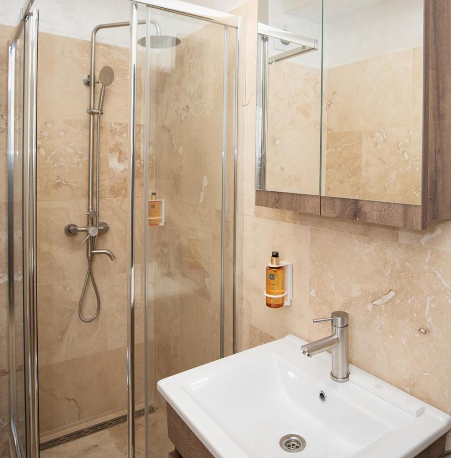 Hotel Del Ponte Тырговиште Экстерьер фото