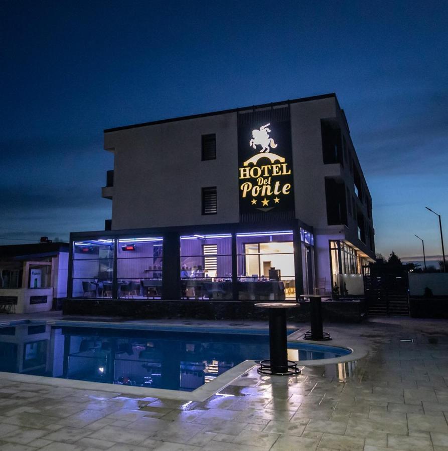 Hotel Del Ponte Тырговиште Экстерьер фото