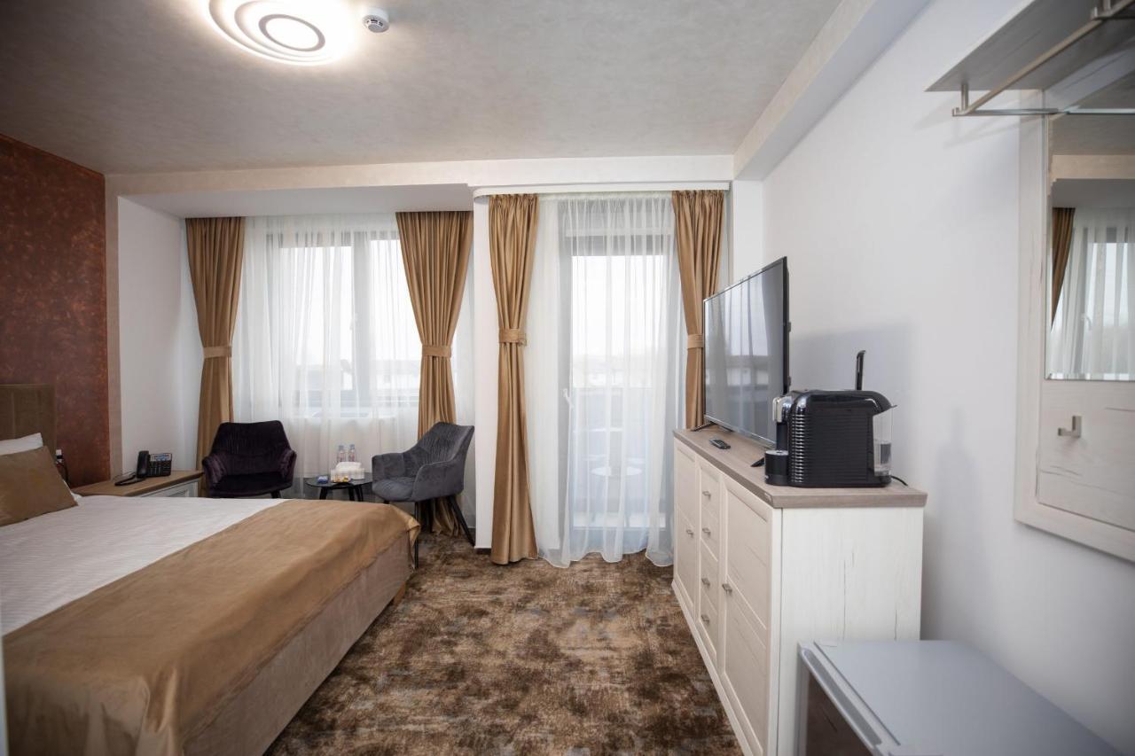 Hotel Del Ponte Тырговиште Экстерьер фото