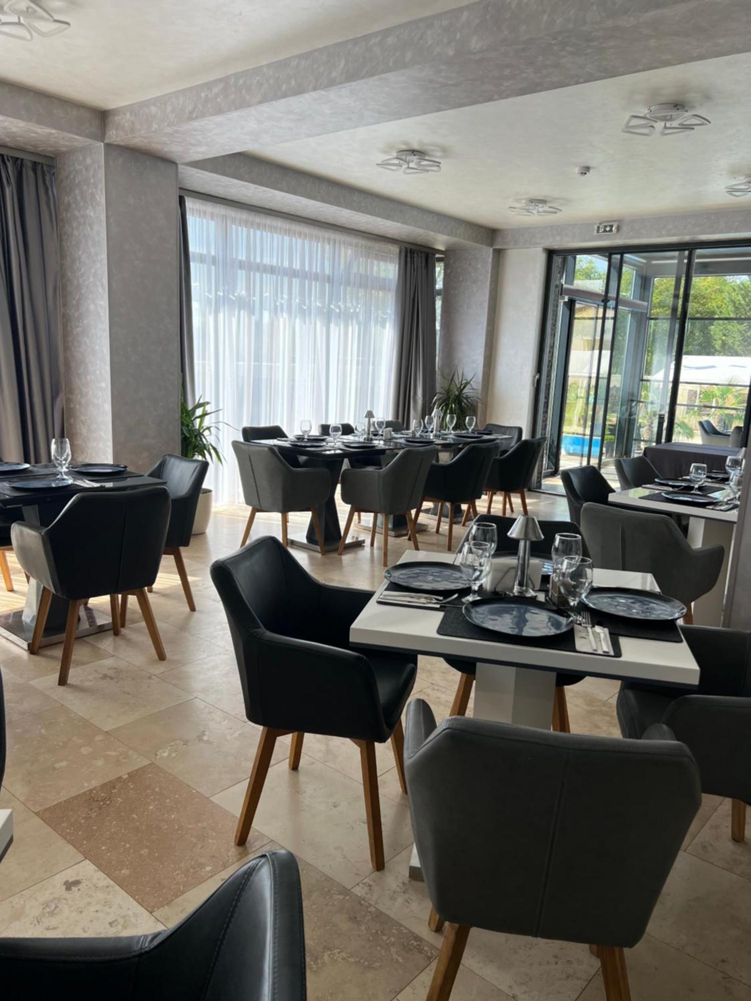 Hotel Del Ponte Тырговиште Экстерьер фото